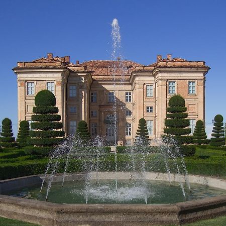 Castello Di Guarene Hotell Eksteriør bilde