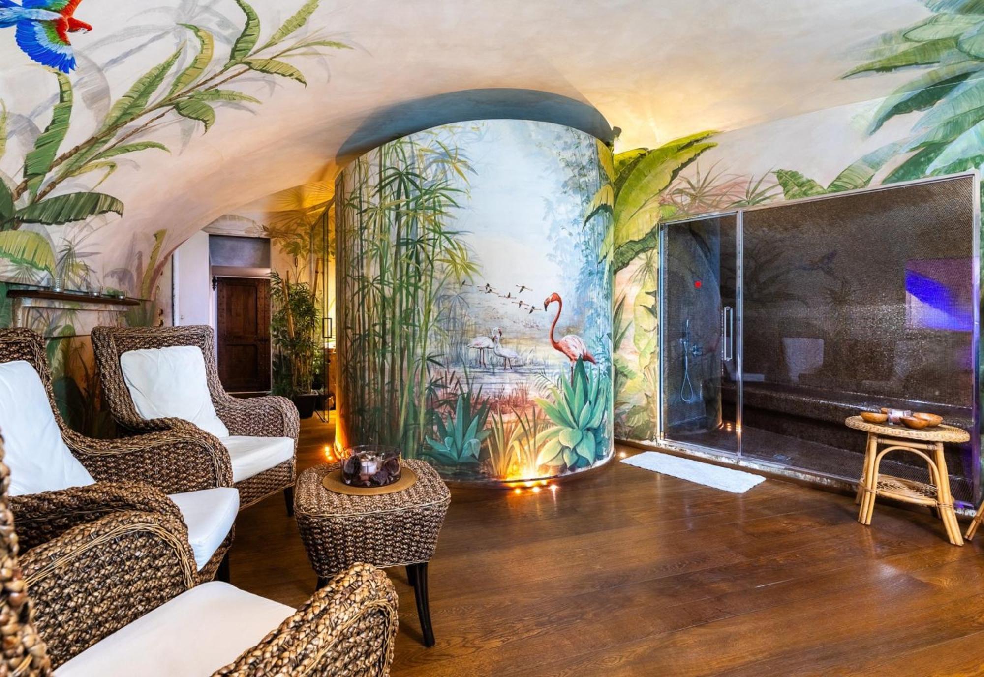 Castello Di Guarene Hotell Eksteriør bilde