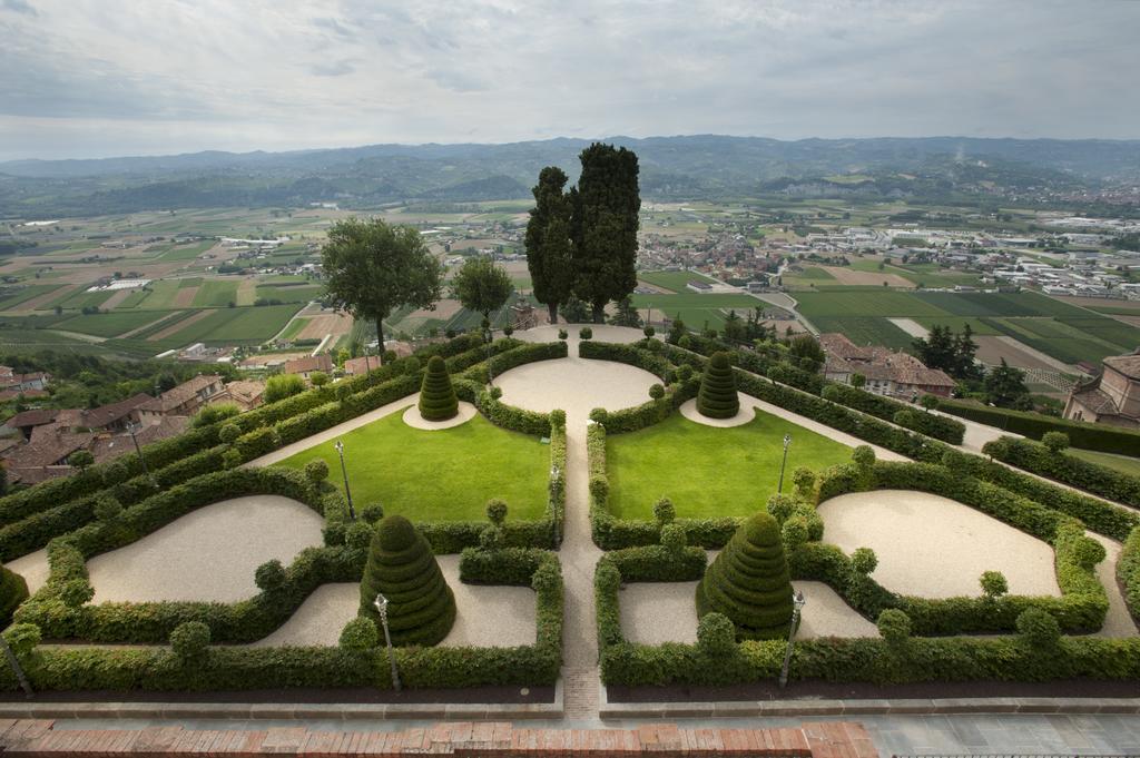 Castello Di Guarene Hotell Eksteriør bilde