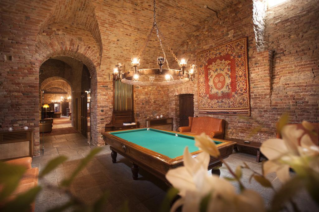 Castello Di Guarene Hotell Eksteriør bilde