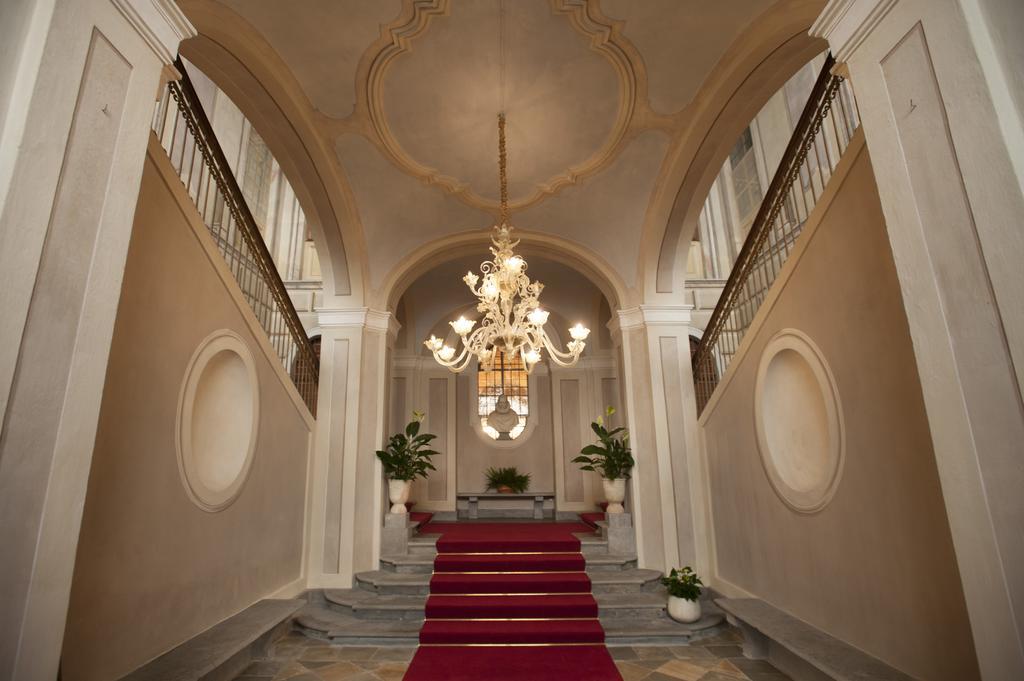Castello Di Guarene Hotell Eksteriør bilde