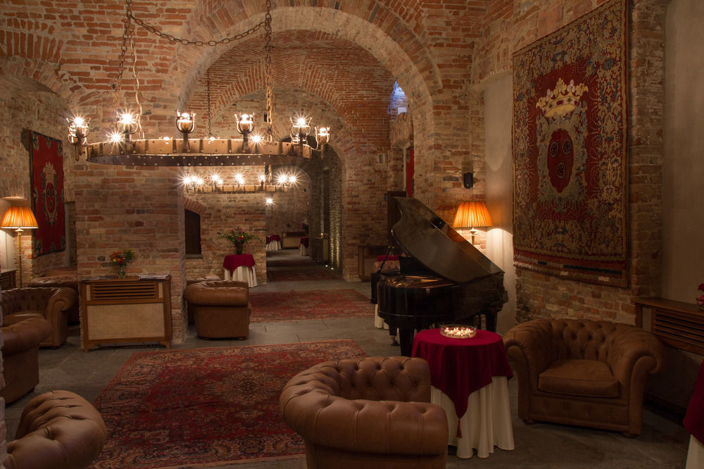 Castello Di Guarene Hotell Eksteriør bilde