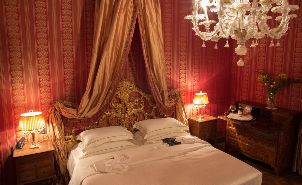 Castello Di Guarene Hotell Eksteriør bilde